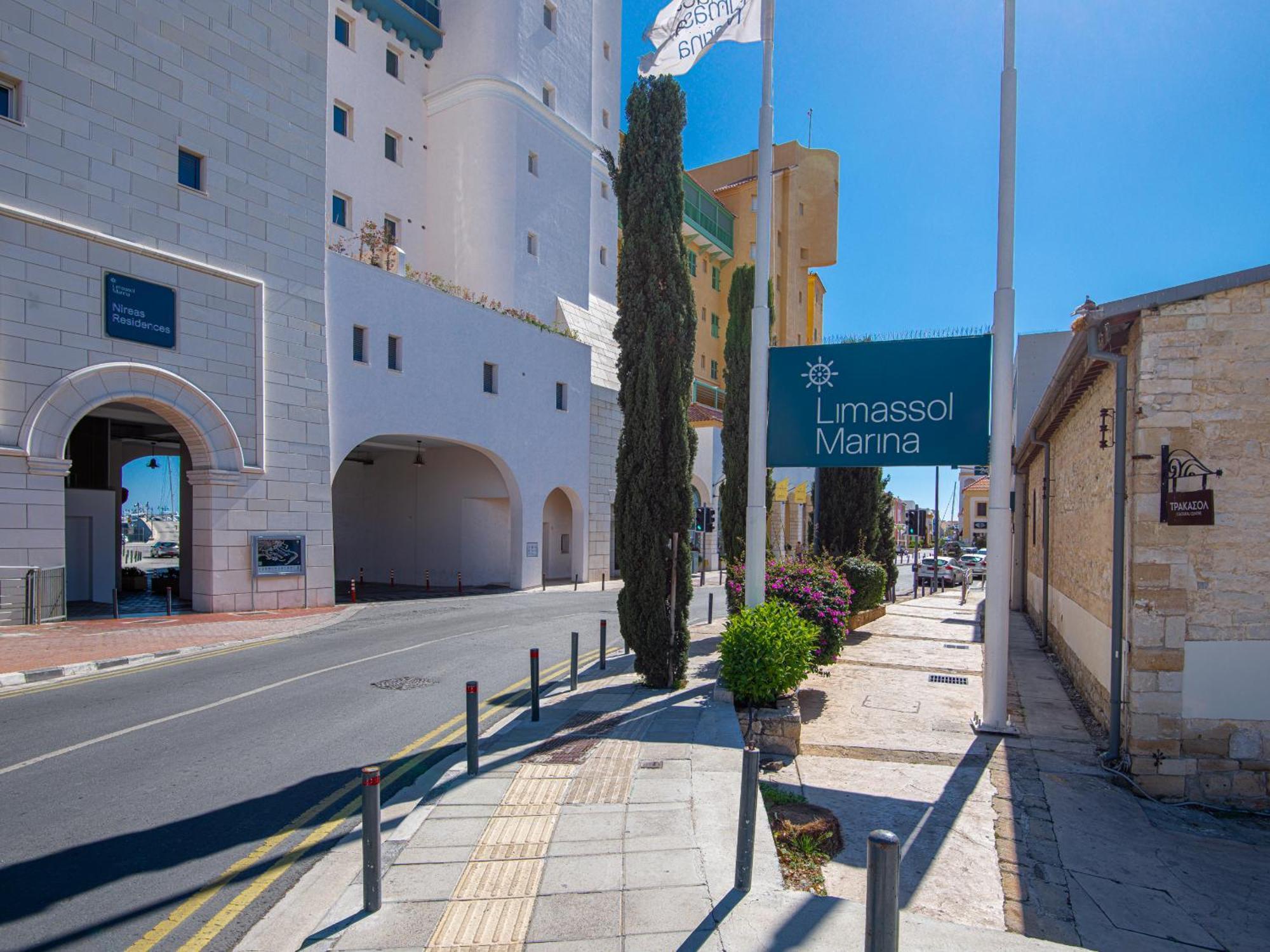 לימסול Sanders River Plaza מראה חיצוני תמונה