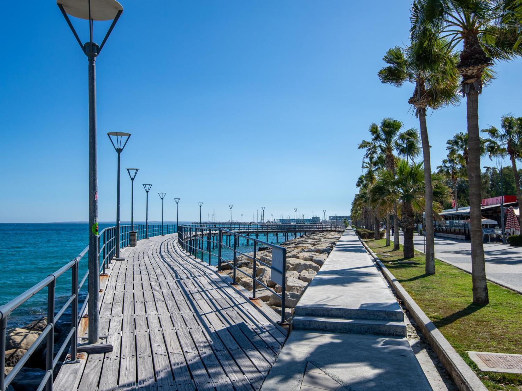 לימסול Sanders River Plaza מראה חיצוני תמונה
